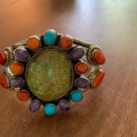 Turquoise sterling cuff, coral, coral, charoite - Picture 2 of 6